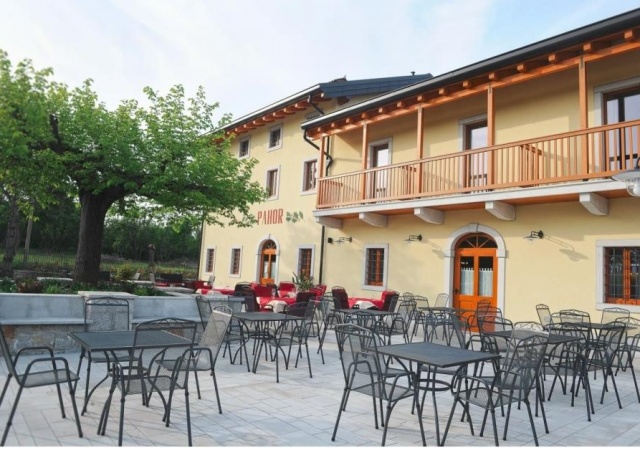 Kovinski stoli Ilirija - Gorica, Italija